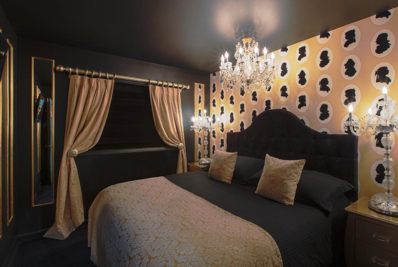 The Roxbury Hotel Bagian luar foto