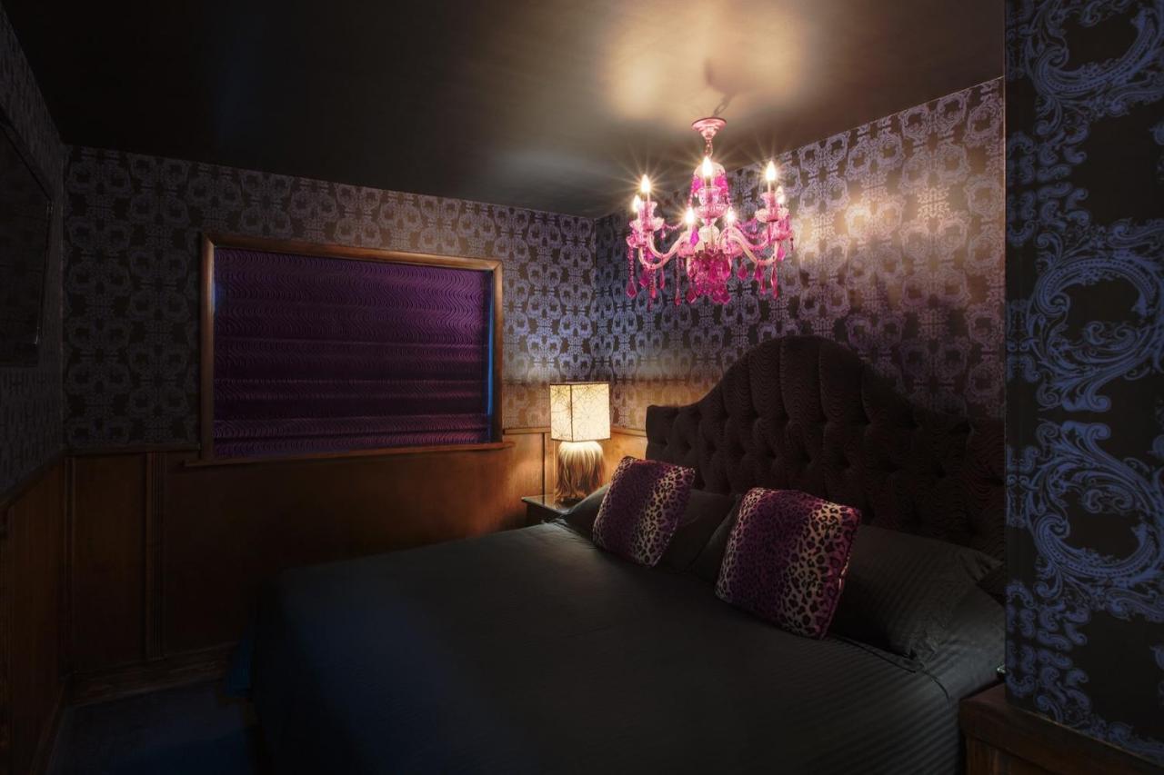 The Roxbury Hotel Bagian luar foto