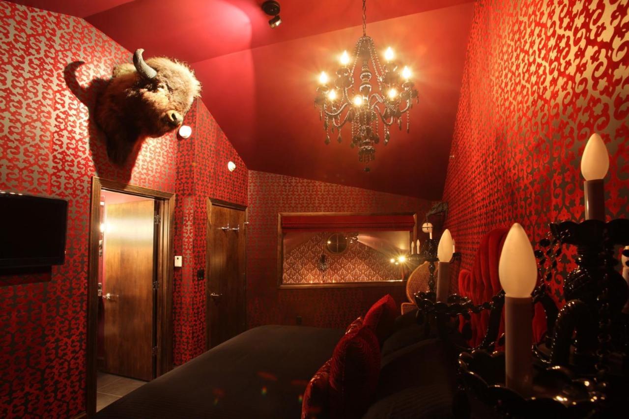 The Roxbury Hotel Bagian luar foto