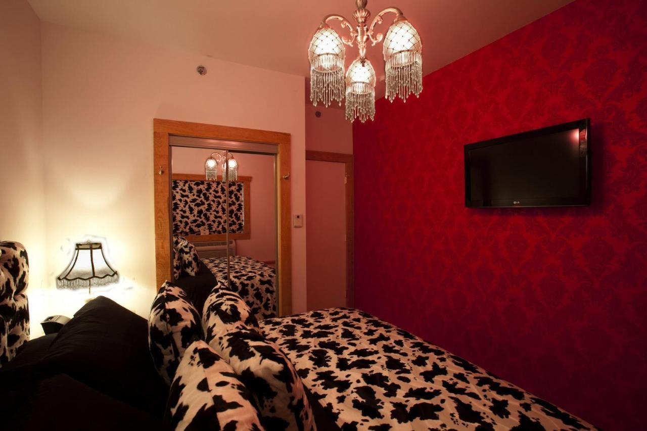 The Roxbury Hotel Bagian luar foto