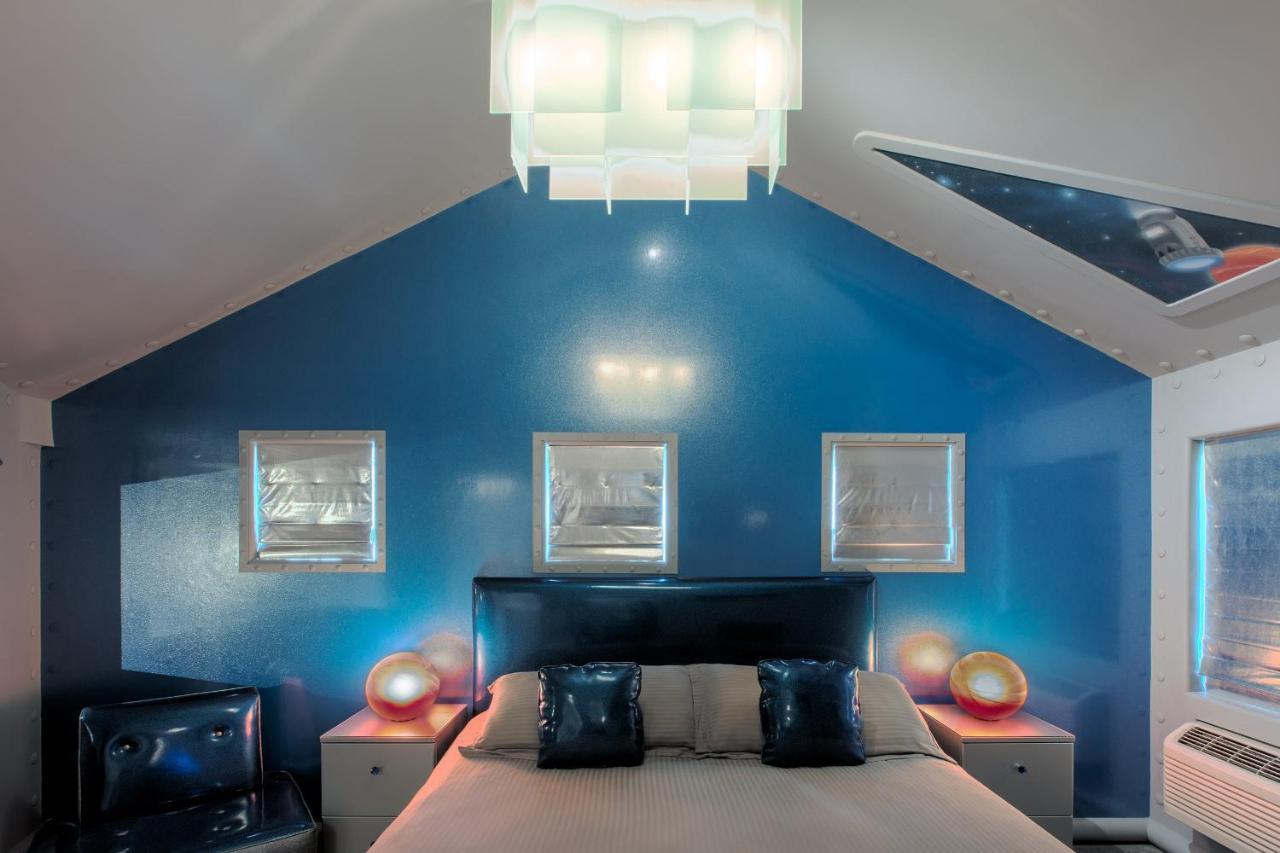 The Roxbury Hotel Bagian luar foto