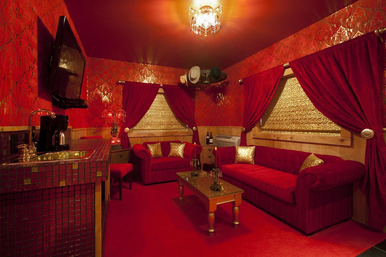 The Roxbury Hotel Bagian luar foto